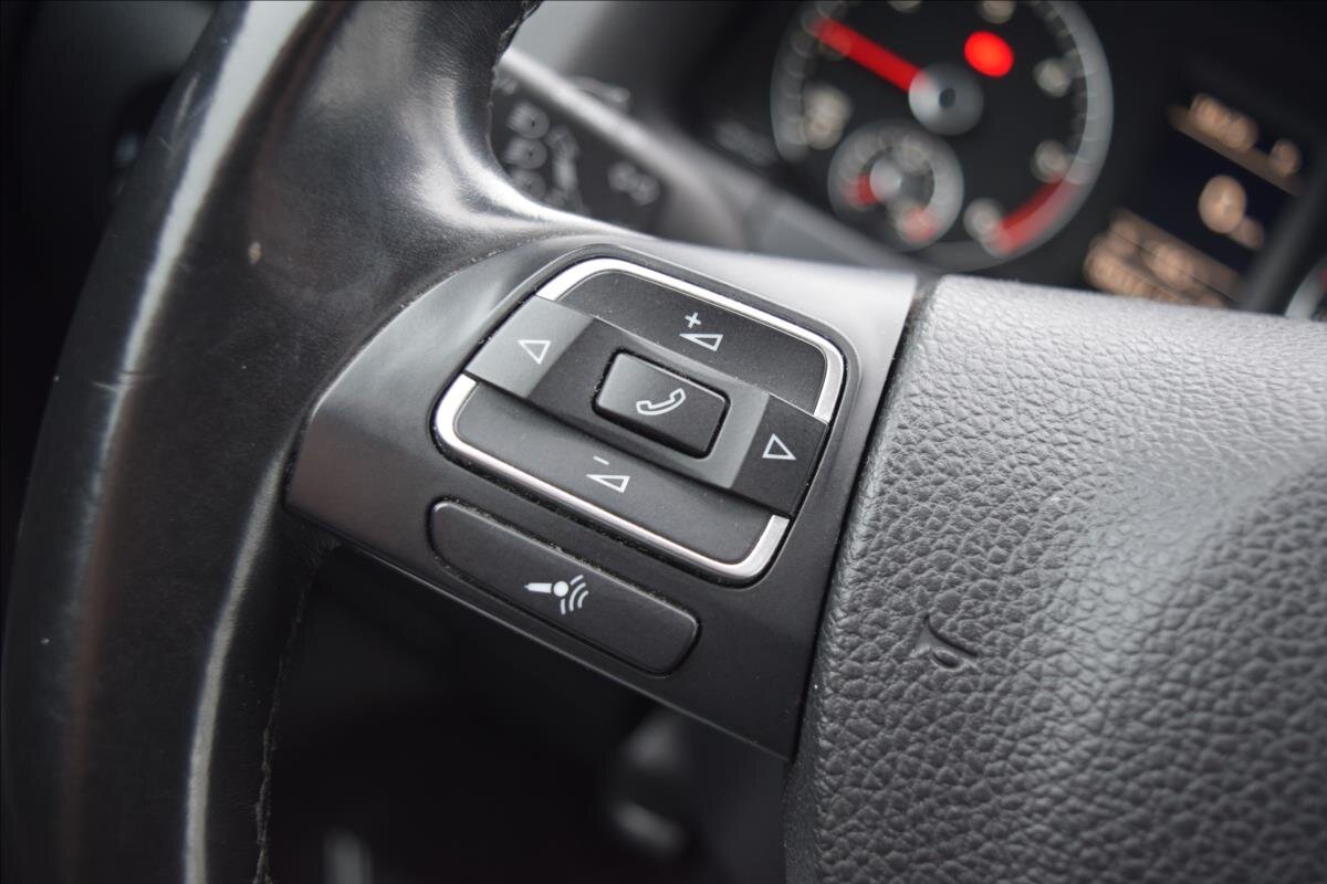 Volkswagen Golf Kombi 1,6 l 77 kw