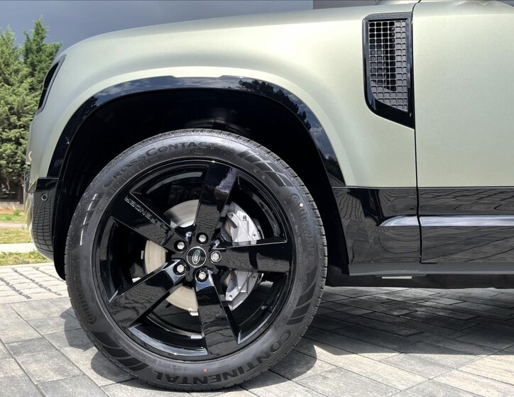 Land Rover Defender SUV / Terénní 3,0 l 221 kw