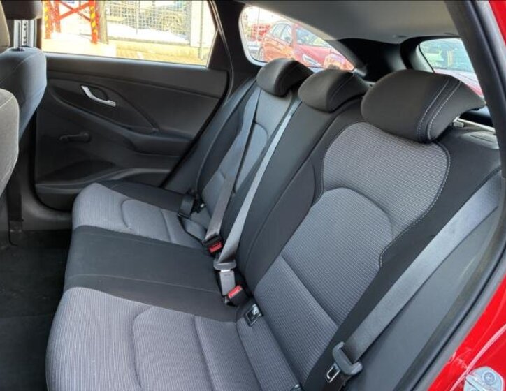 Hyundai i30 Kombi 1,5 l 70 kw