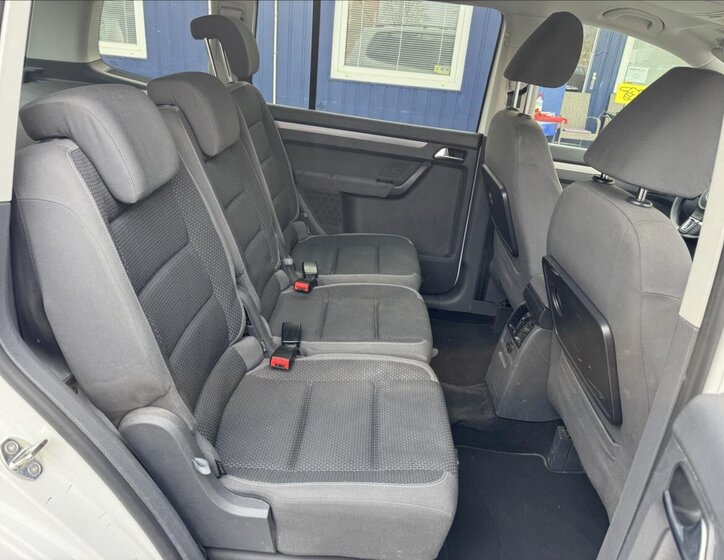 Volkswagen Touran MPV 1,6 l 77 kw