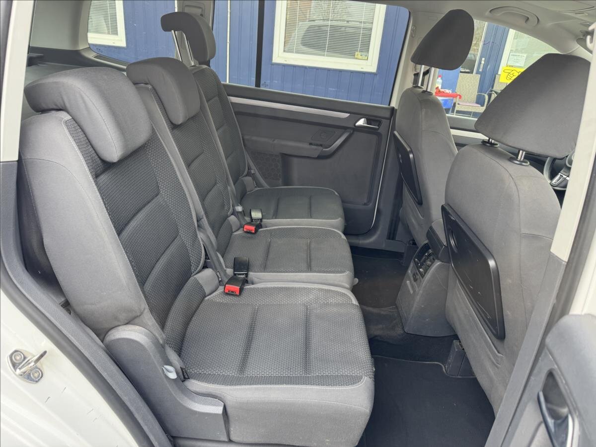 Volkswagen Touran MPV 1,6 l 77 kw