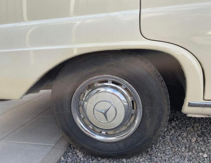 Mercedes-Benz Ostatní 14