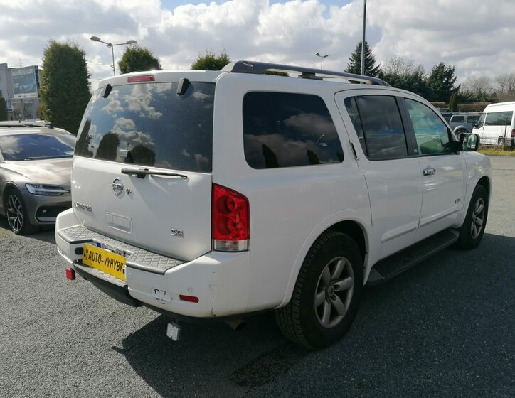 Nissan Armada SUV / Terénní 5,6 l 233 kw