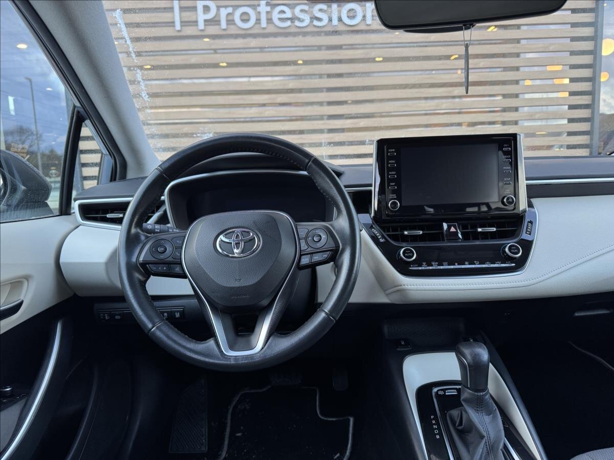 Toyota Corolla Sedan / Limuzína 1,8 l 72 kw