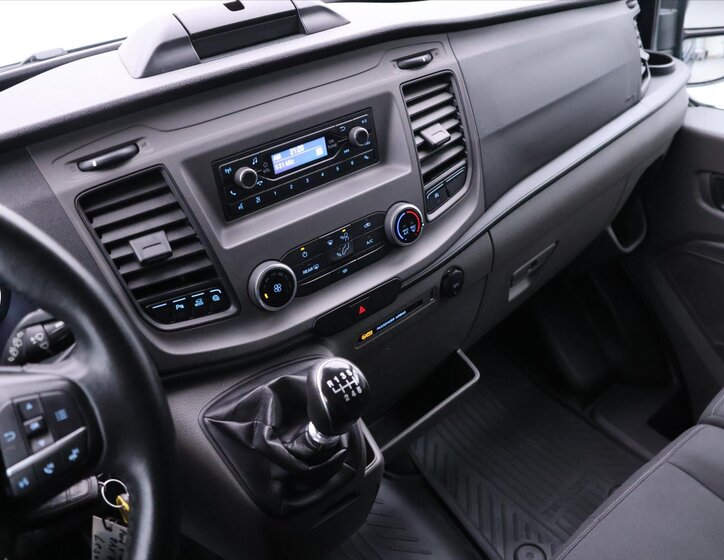 Ford Transit Kombi 2,0 l 96 kw