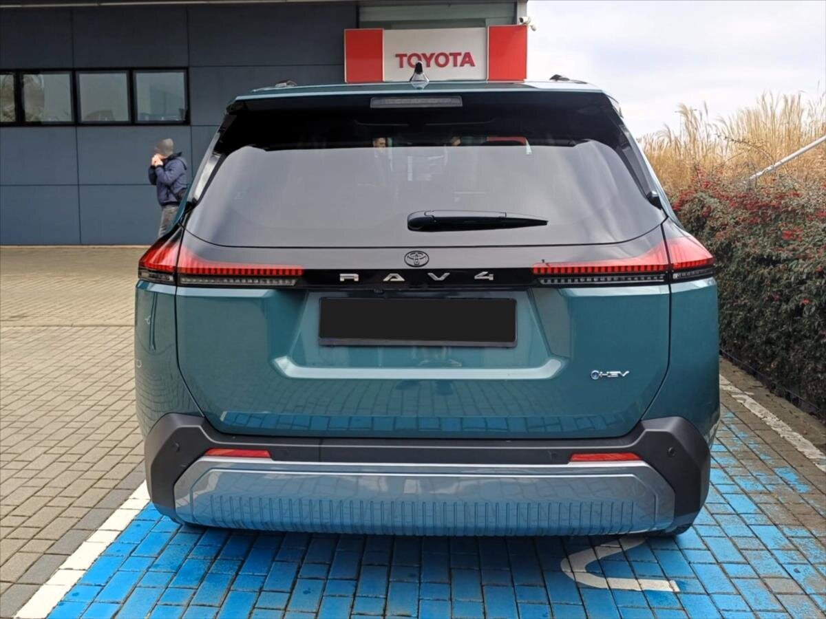 Toyota RAV4 SUV 2,5 l 135 kw