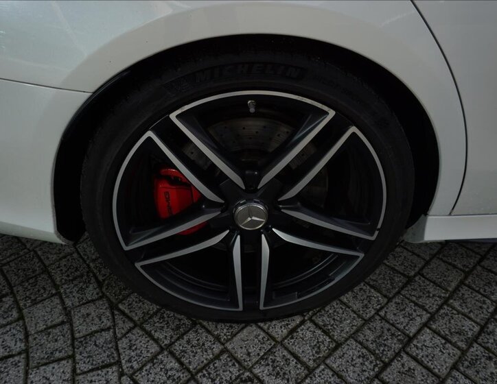 Mercedes-Benz Třídy E 7