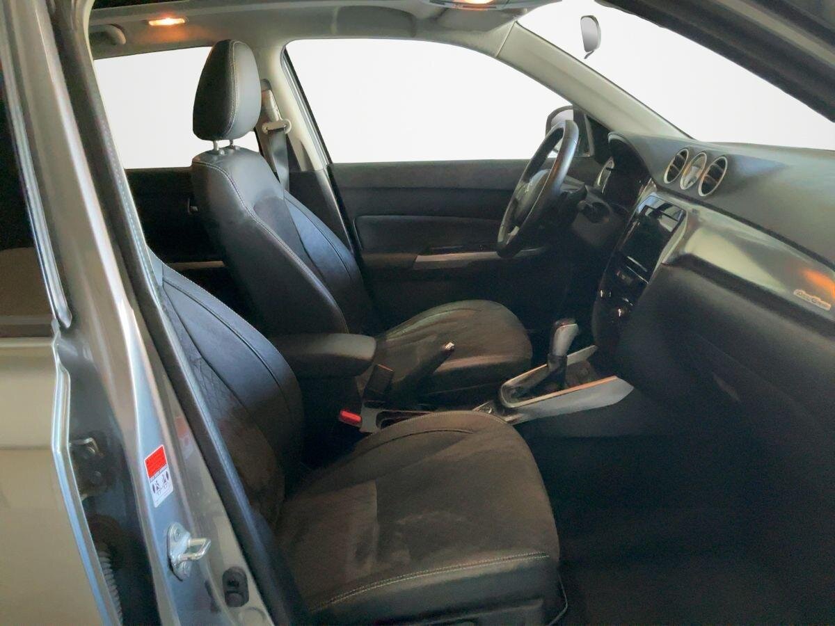 Suzuki Vitara SUV / Terénní 1,4 l 103 kw
