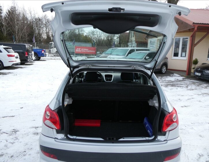 Peugeot 206 Hatchback 1,1 l 44 kw