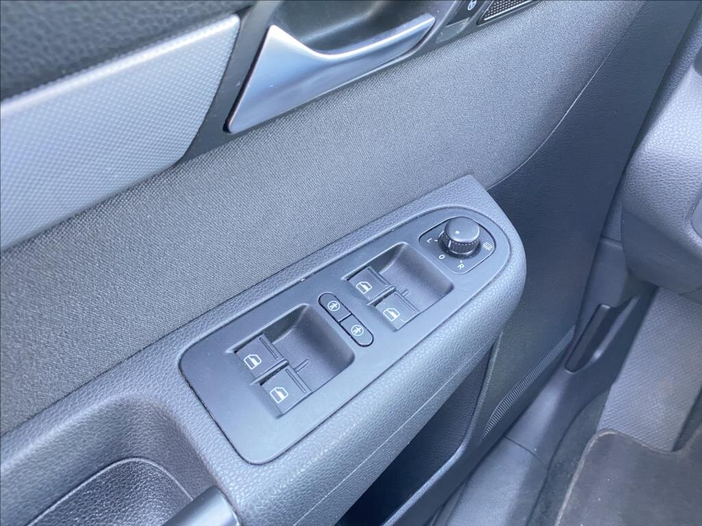 Volkswagen Sharan MPV 2,0 l 103 kw