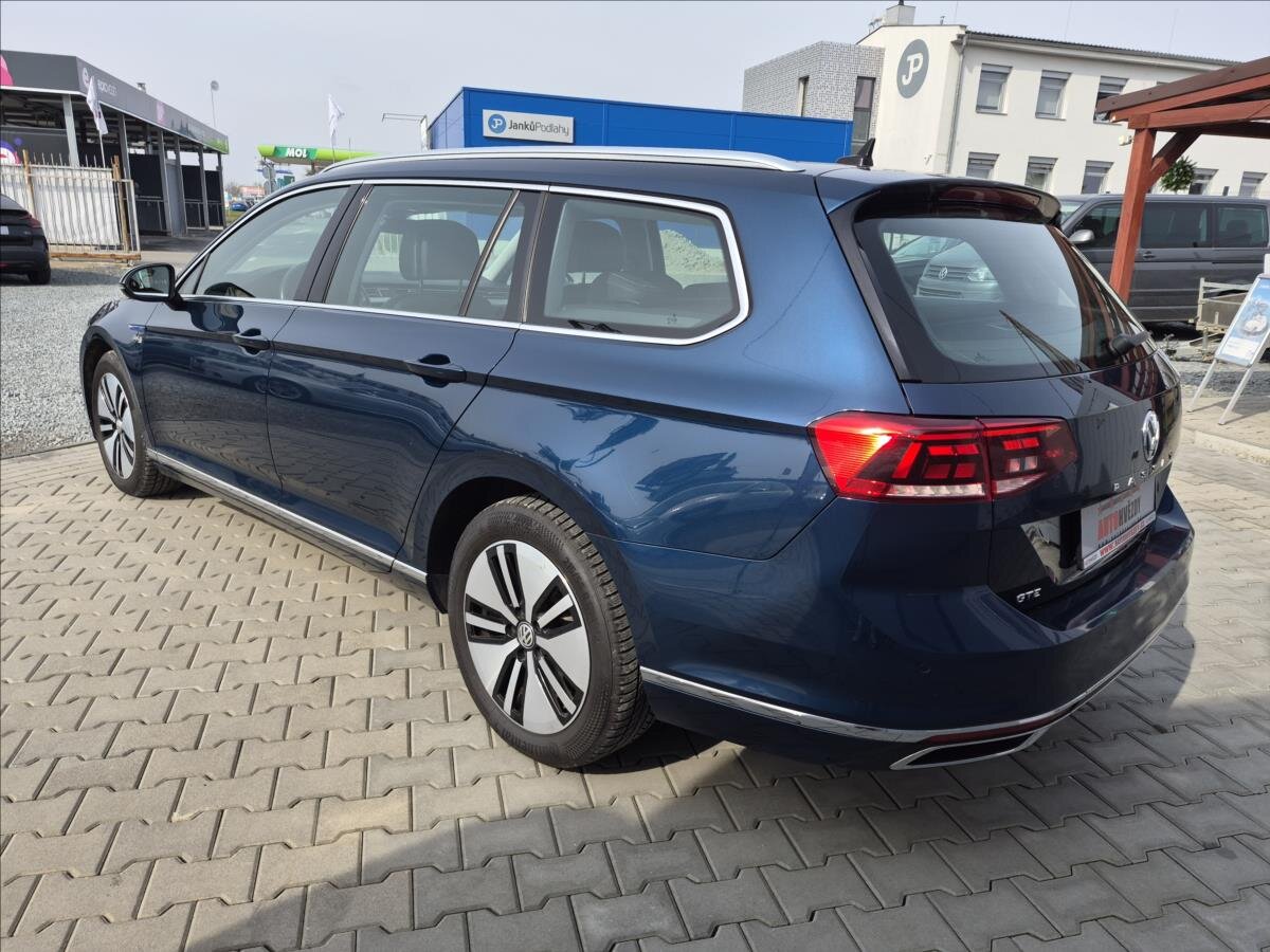 Volkswagen Passat Kombi 1,4 l 160 kw