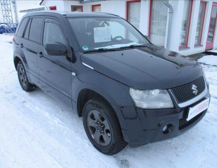 Suzuki Grand Vitara 1