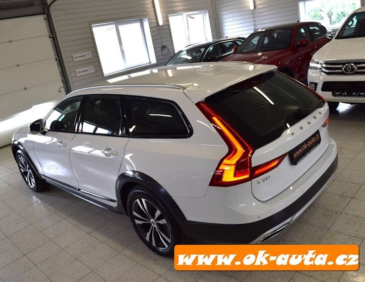 Volvo V90 Kombi 2,0 l 140 kw