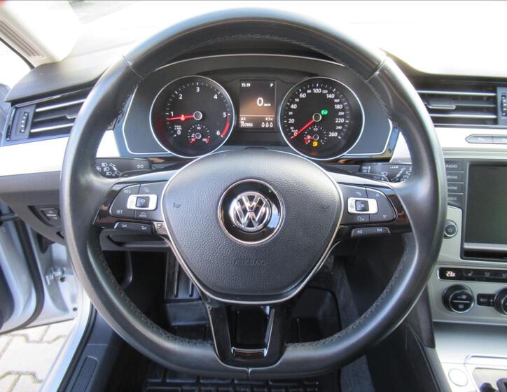 Volkswagen Passat 18