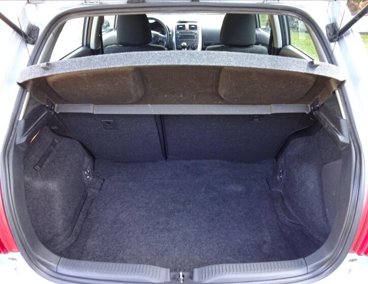 Toyota Auris Hatchback 1,3 l 74 kw