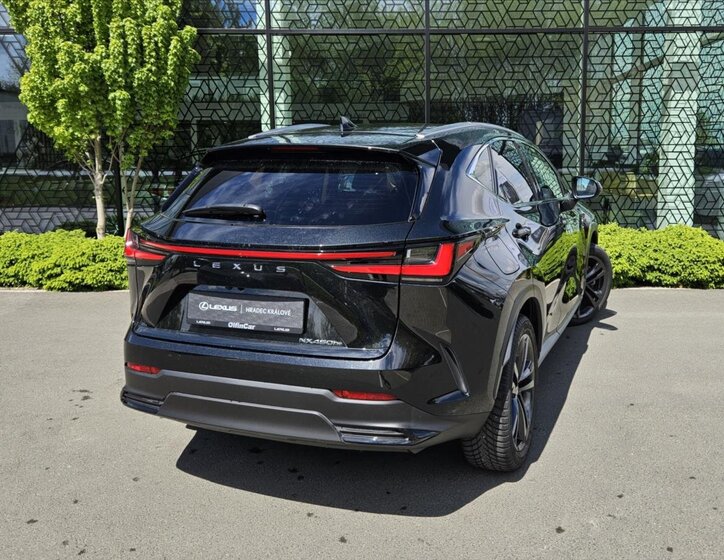 Lexus NX 450h plus SUV / Terénní 2,5 l 227 kw