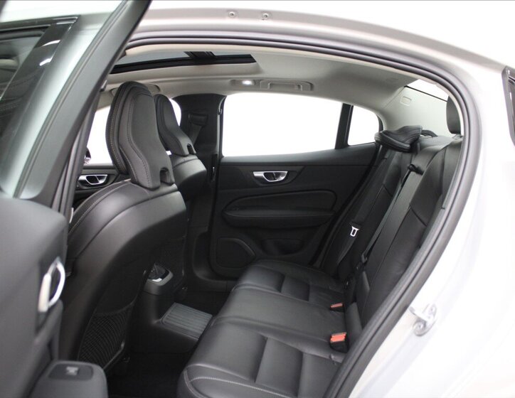 Volvo S60 Sedan / Limuzína 2,0 l 335 kw