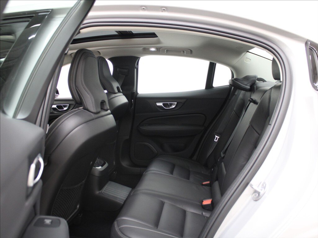 Volvo S60 Sedan / Limuzína 2,0 l 335 kw