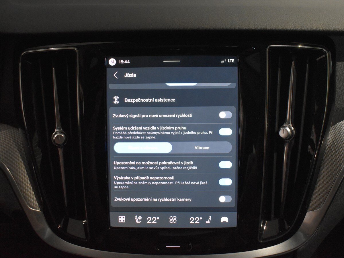 Volvo V60 Kombi 2,0 l 145 kw