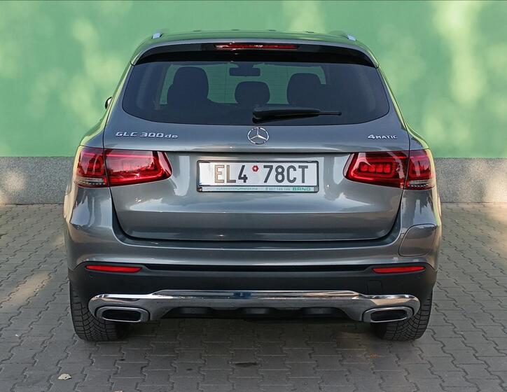 Mercedes-Benz GLC 13