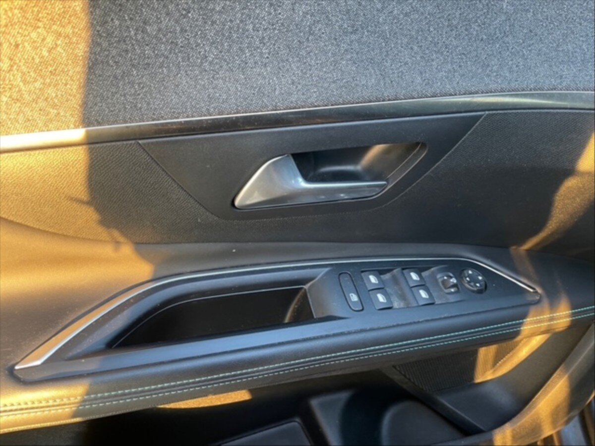 Peugeot 5008 SUV / Terénní 1,5 l 96 kw