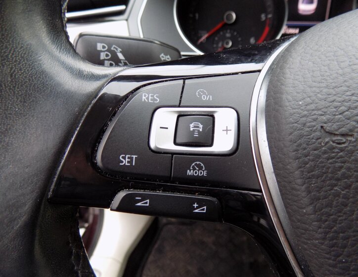 Volkswagen Passat Sedan 2,0 l 140 kw