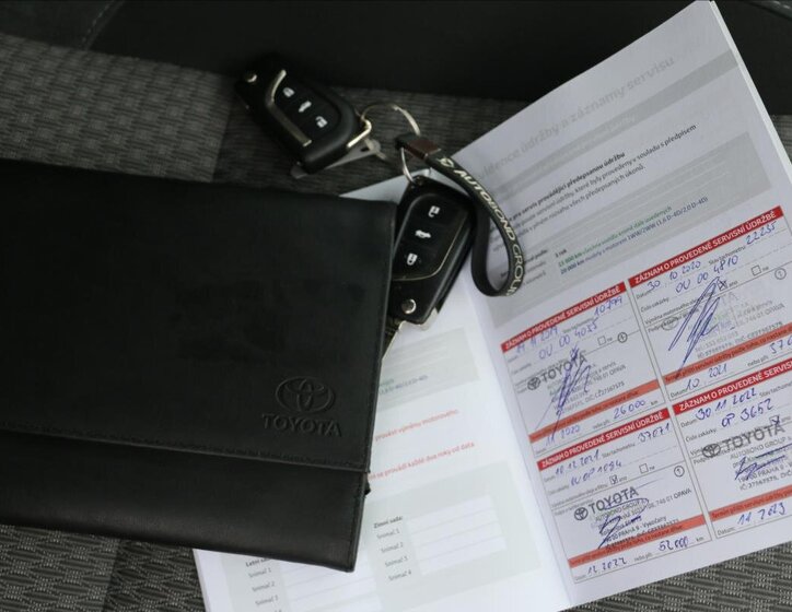 Toyota Auris Kombi 1,6 l 97 kw