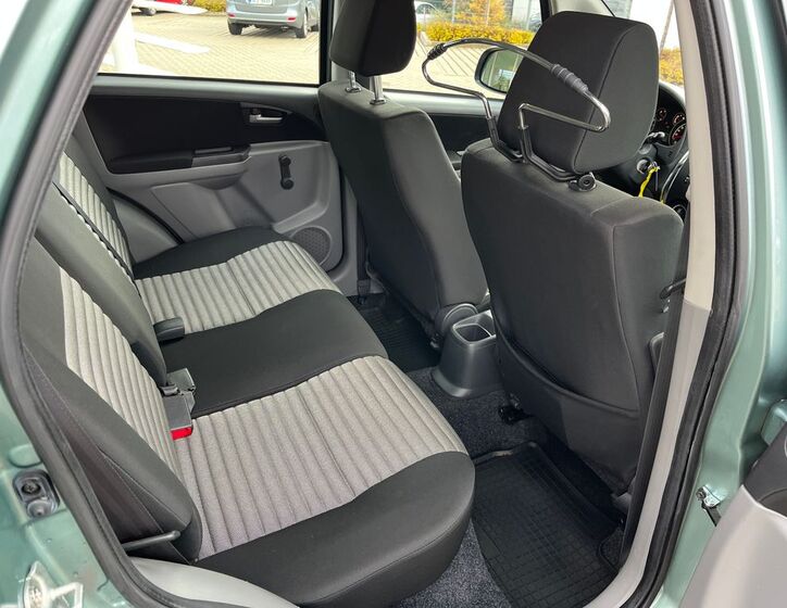 Suzuki SX4 16