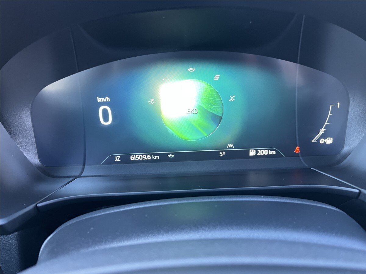 Ford Kuga Kombi 1,5 l 111 kw