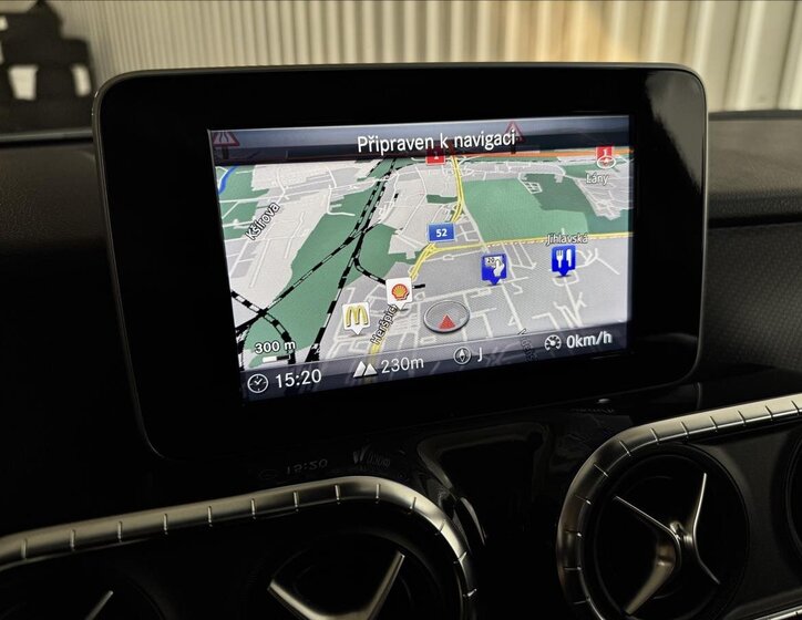 Mercedes-Benz Třídy X Pick-up 2,3 l 120 kw