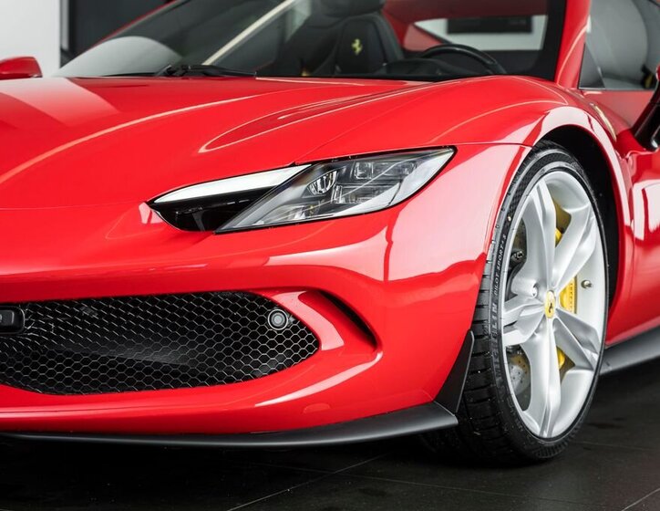 Ferrari Ostatní Kupé 3,0 l 610 kw