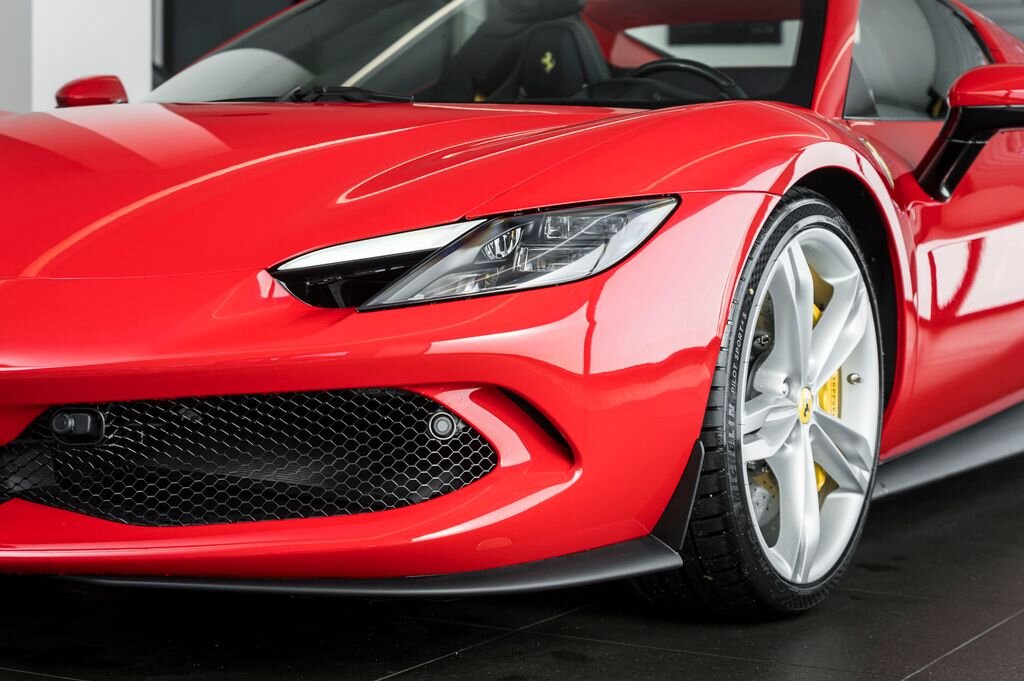 Ferrari Ostatní Kupé 3,0 l 610 kw