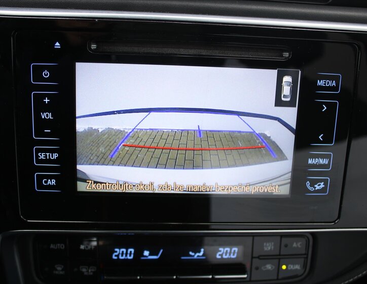 Toyota Corolla Sedan 1,6 l 97 kw