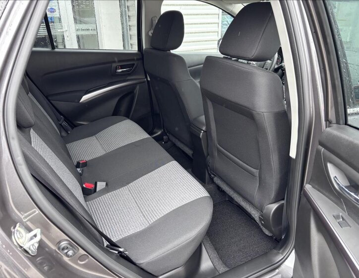 Suzuki S-Cross SUV / Terénní 1,4 l 81 kw