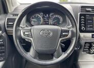 Toyota Land Cruiser 32