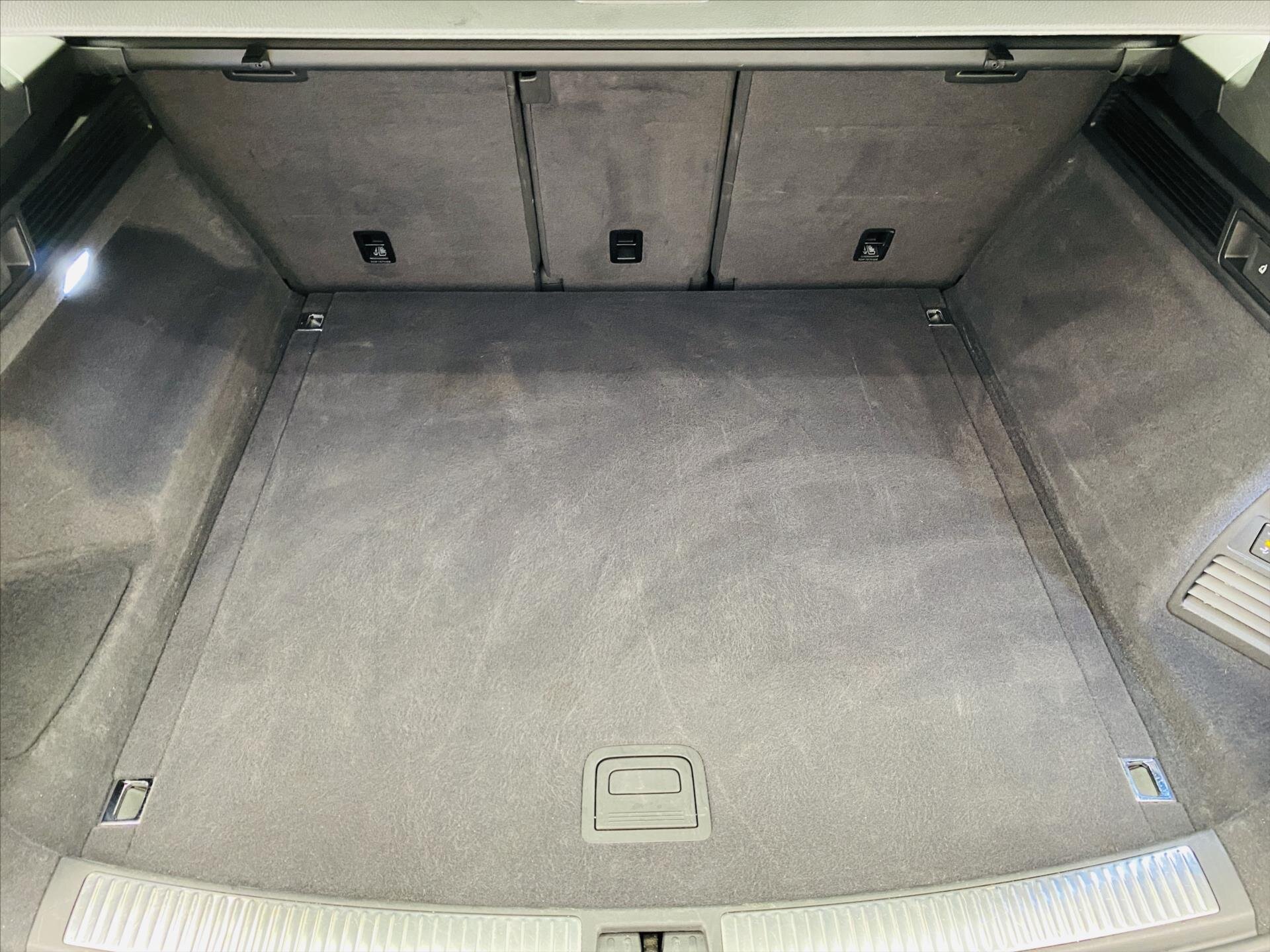 Volkswagen Touareg Kombi 3,0 l 210 kw