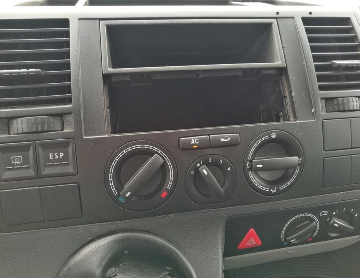 Volkswagen Transporter 9