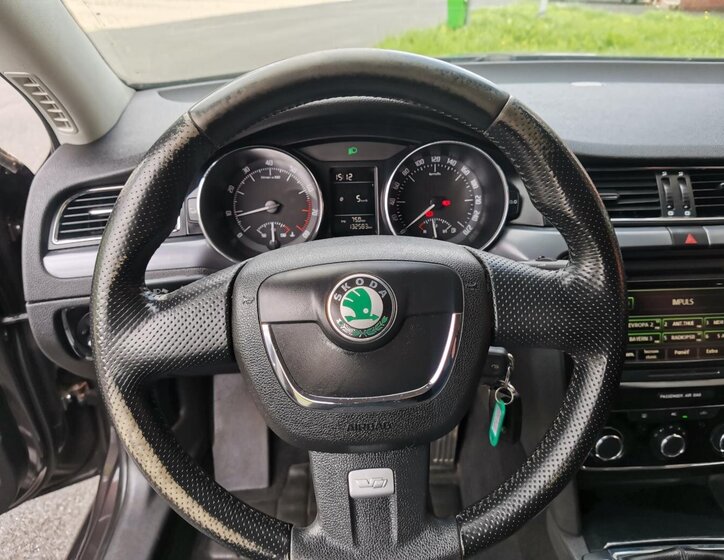 Škoda Superb Ostatní 1,8 l 118 kw