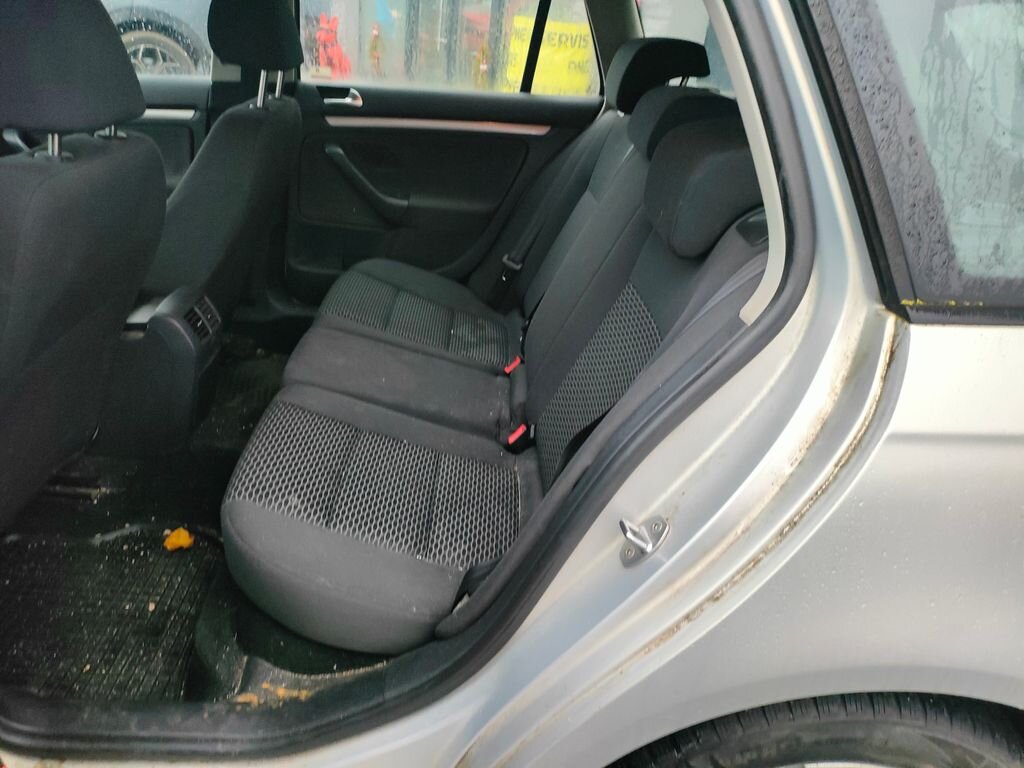 Volkswagen Golf Kombi 1,6 l 75 kw