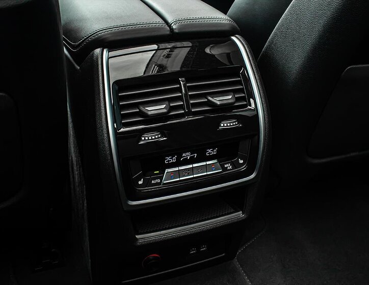 BMW X7 SUV / Terénní 3,0 l 250 kw