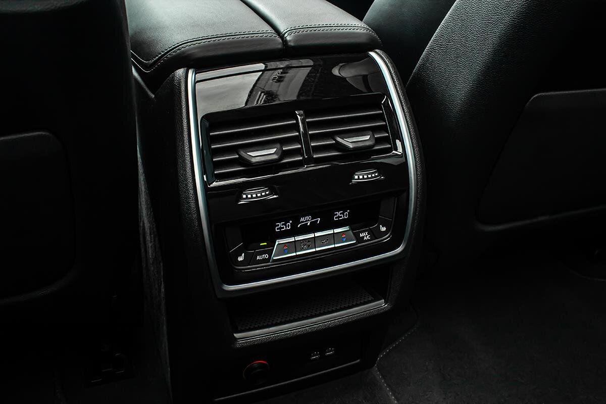 BMW X7 SUV / Terénní 3,0 l 250 kw