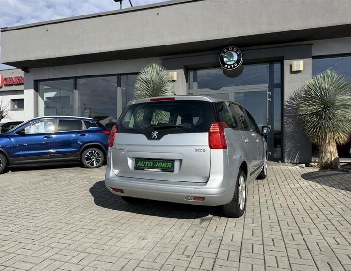 Peugeot 5008 5