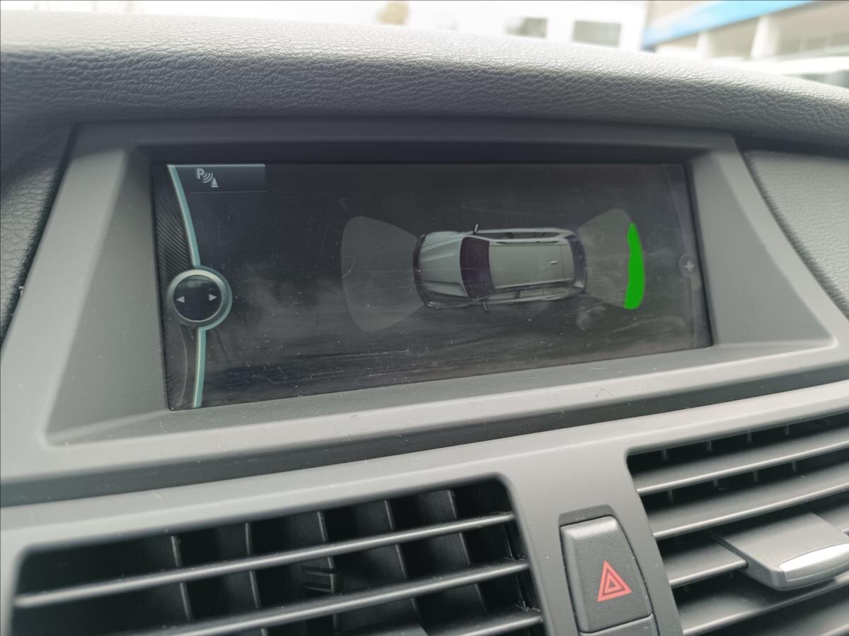 BMW X5 SUV / Terénní 3,0 l 180 kw