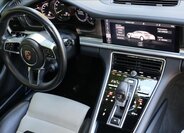 Porsche Panamera 67