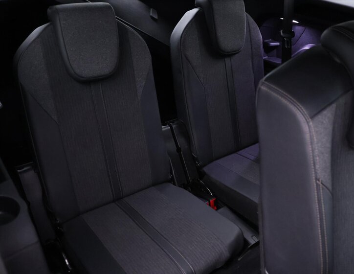Peugeot 5008 14