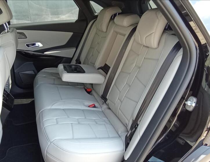 DS Automobiles DS7 12