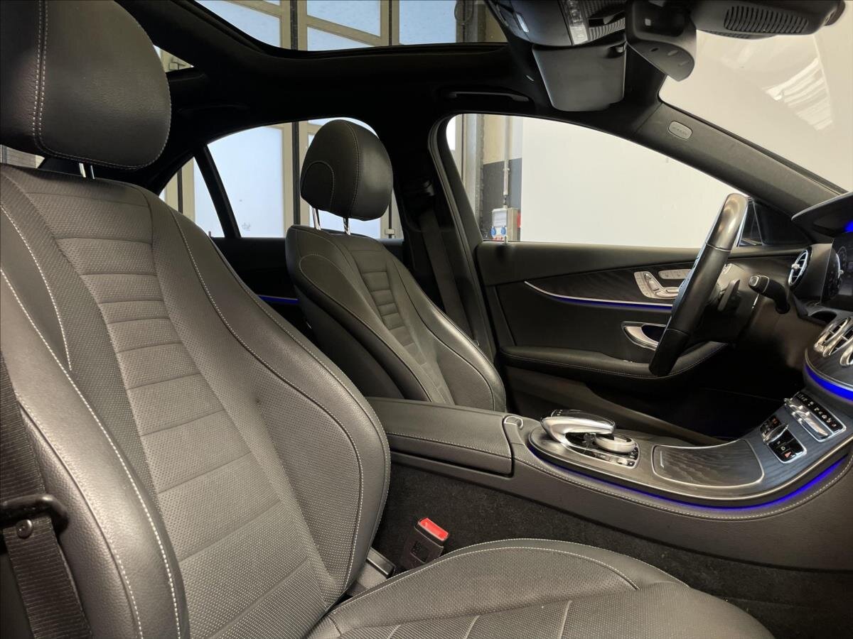 Mercedes-Benz Třídy E Sedan 3,0 l 270 kw