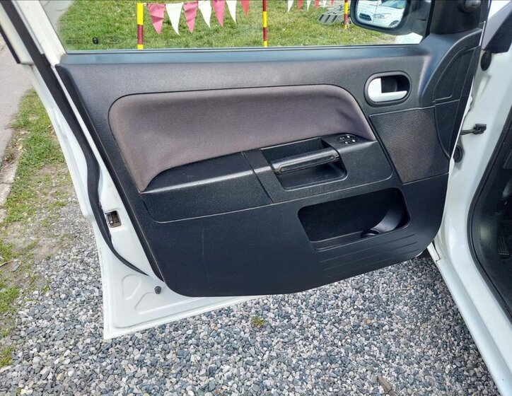 Ford Fusion Hatchback 1,4 l 59 kw