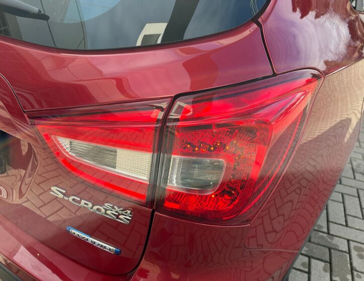 Suzuki SX4 S-Cross 11