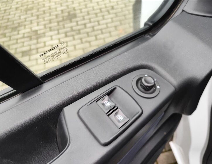 Opel Vivaro Ostatní 1,6 l 89 kw